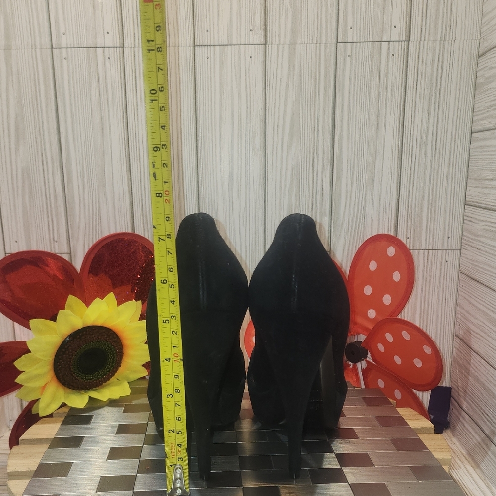 Edmundo Castillo Elegant Black Suede Peep-Toe Heels - Picture 4 of 9